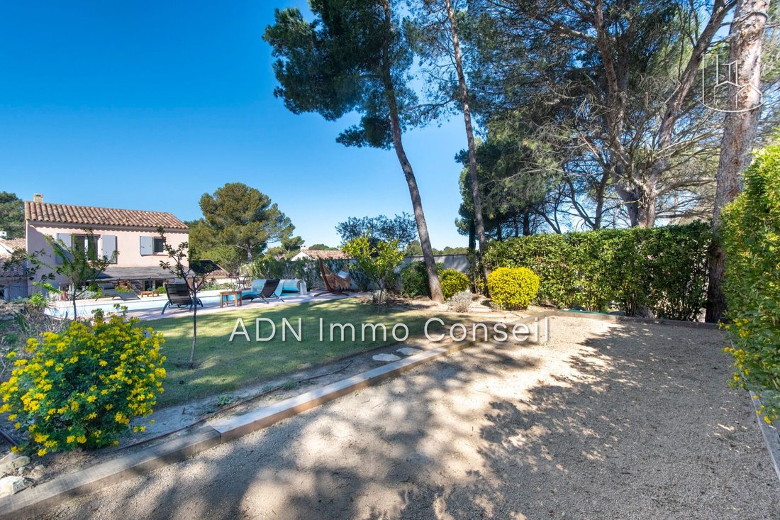 Villa en Mallemort, Provenza-Alpes-Costa Azul, Francia 2 - 17572966