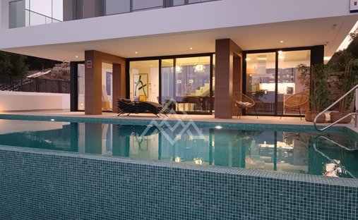 Villa en Estepona, Andalucía, España 1