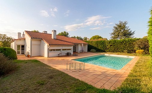 House in Marnac, Ramonville-Saint-Agne, France 1
