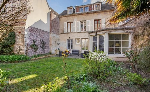 Residenza a Compiegne, Alta Francia, Francia 1