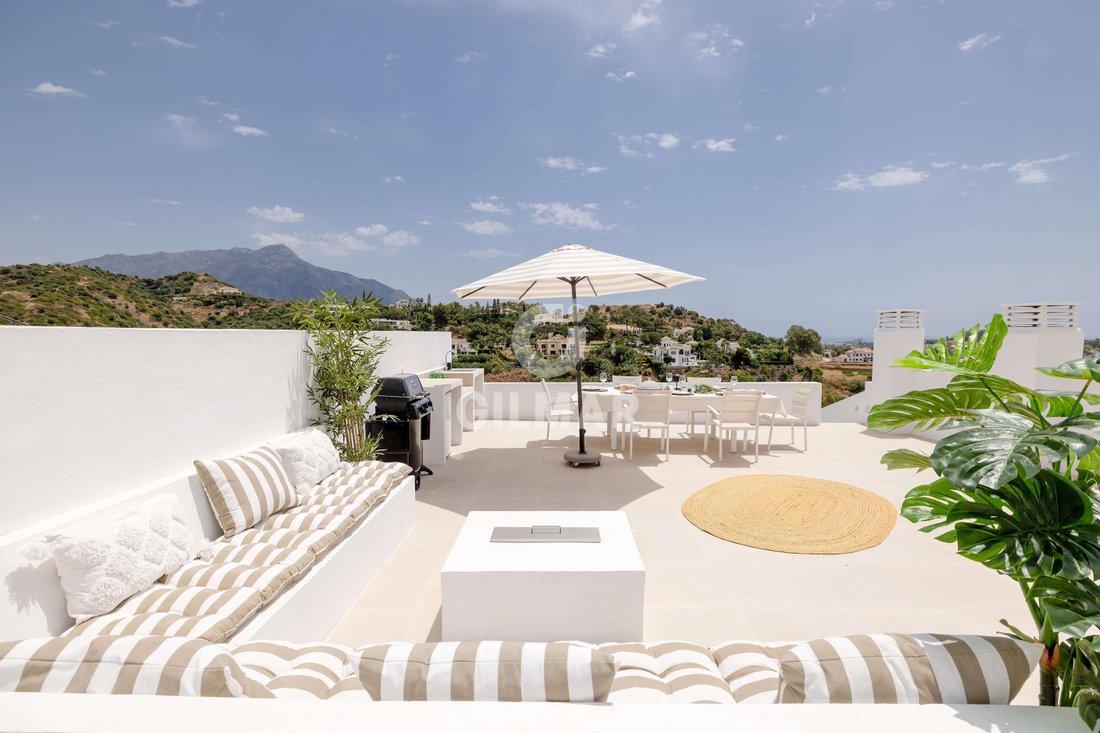 Penthouse in La Quinta, Benahavis, Andalusia 1 - 17573207