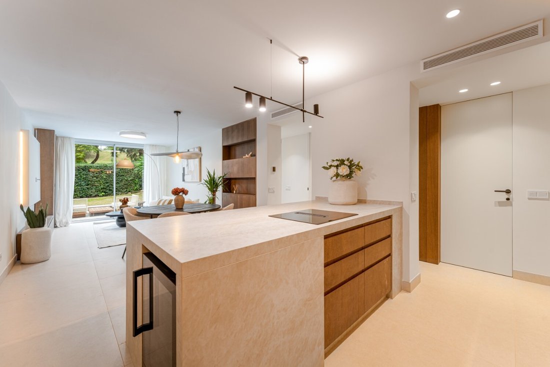 Apartment in La Quinta, Benahavis, Andalusia 5 - 17573423