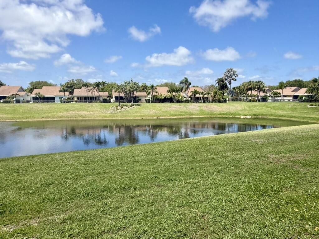 Serene Lakefront Living With Stunning Water In Jupiter, Florida, United ...