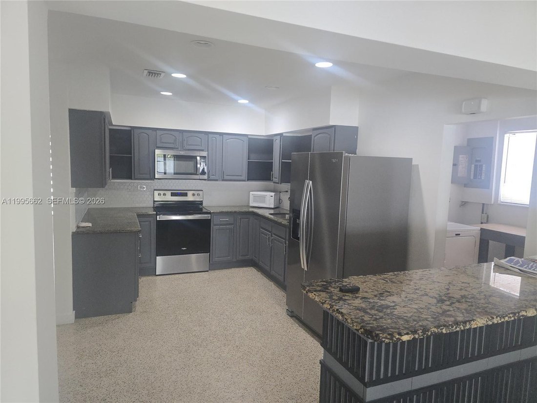 House in Miami, Florida, United States 3 - 17574475