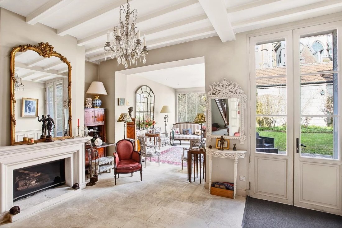 Townhouse in Compiegne, Hauts-de-France, France 2 - 17573378