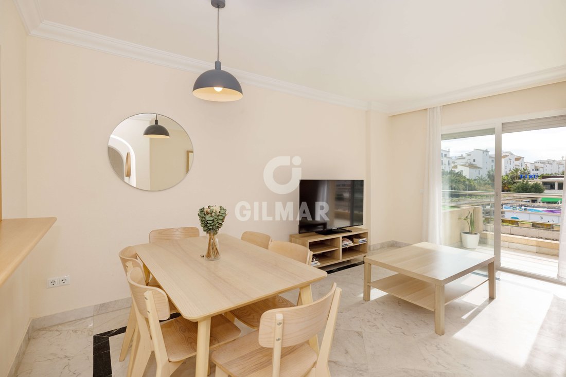 Apartment in Puerto Banus, Marbella, Spain 4 - 17573276
