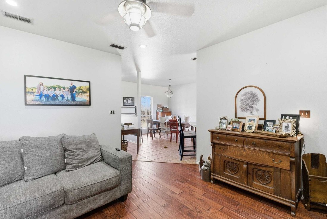 House in Weatherford, Texas, United States 4 - 17585807