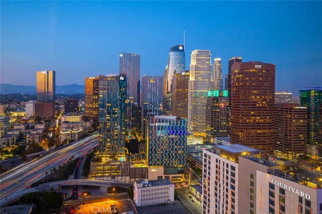 Condo in Los Angeles, California, United States 1 - 17572403