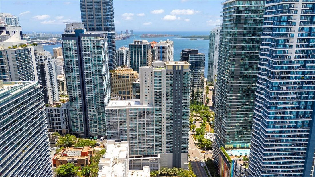 Condo in Miami, Florida, United States 4 - 17574347