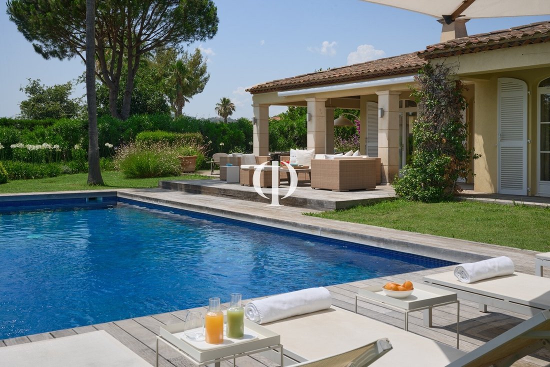 Villa in Grimaud, Provence-Alpes-Côte d'Azur, France 3 - 17557836