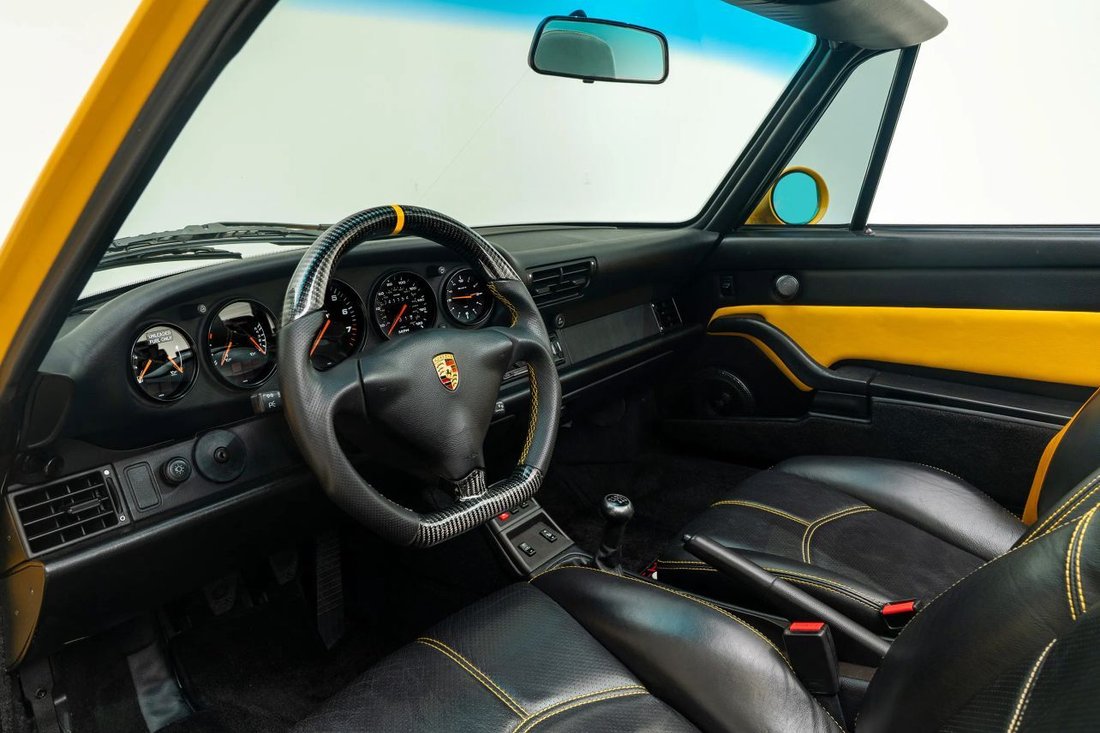 Cabriolet in Miami, FL, United States 2 - 17575427