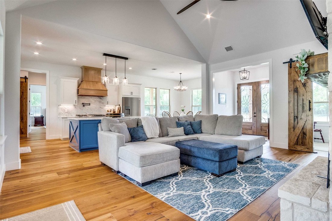 House in Grandview, Texas, United States 1 - 17586903