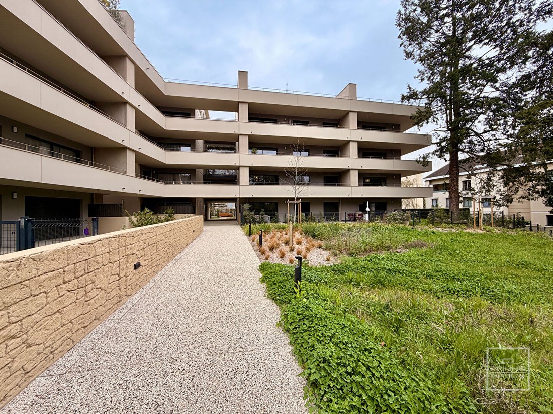 Apartment in Écully, Auvergne-Rhône-Alpes, France 1 - 17574995