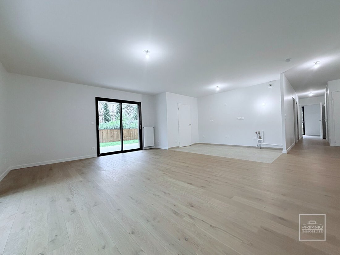 Apartment in Écully, Auvergne-Rhône-Alpes, France 3 - 17574995