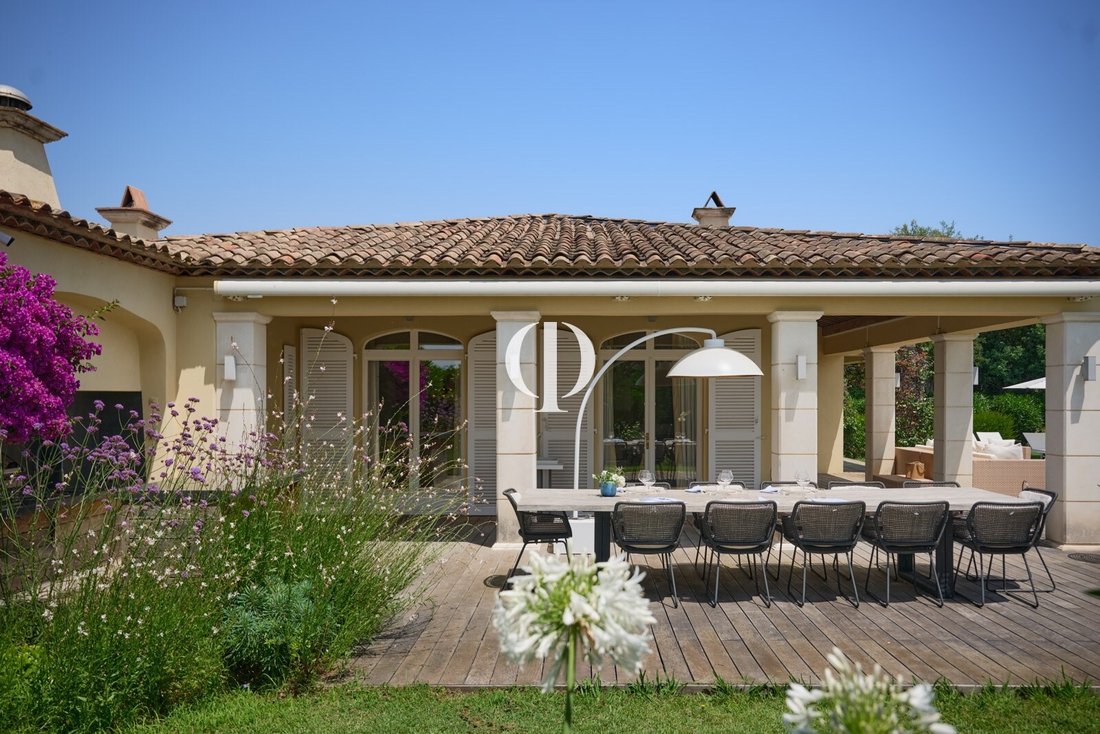 Villa in Grimaud, Provence-Alpes-Côte d'Azur, France 4 - 17557836