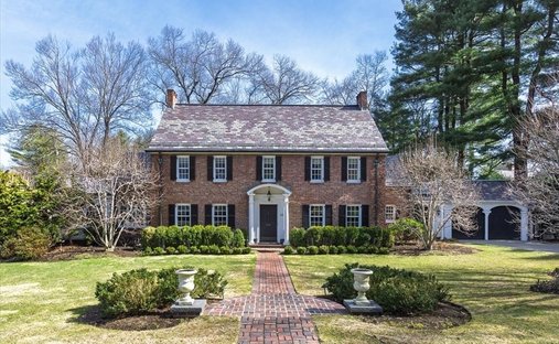 House in Wellesley, Massachusetts, United States 1