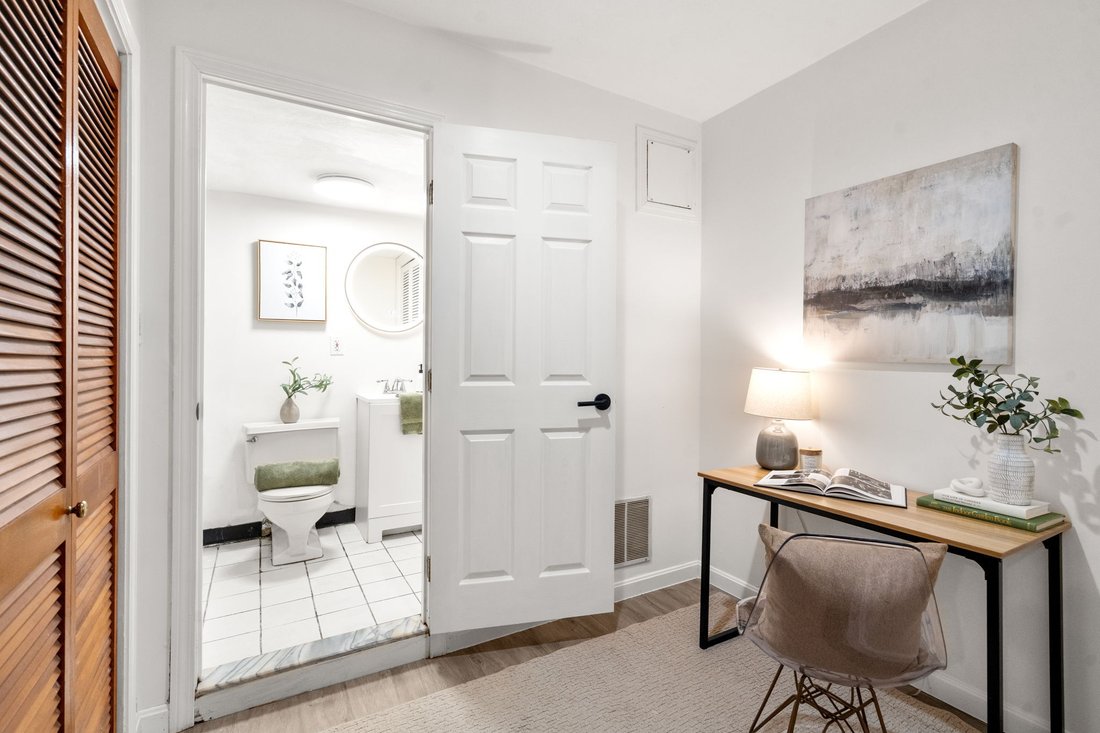 Condo in Cambridge, Massachusetts, United States 4 - 17572163