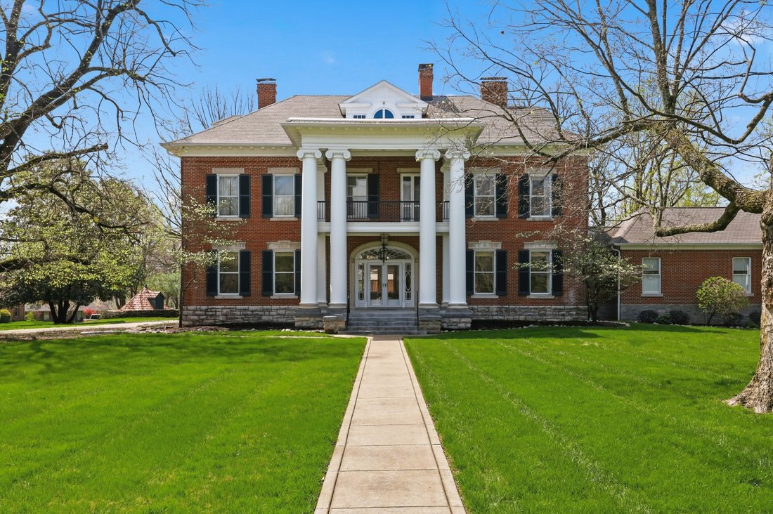 Versailles, Kentucky, United States 2 - 16952138