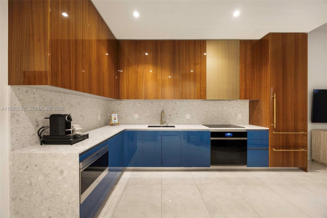 Condo in Miami, Florida, United States 5 - 17572480