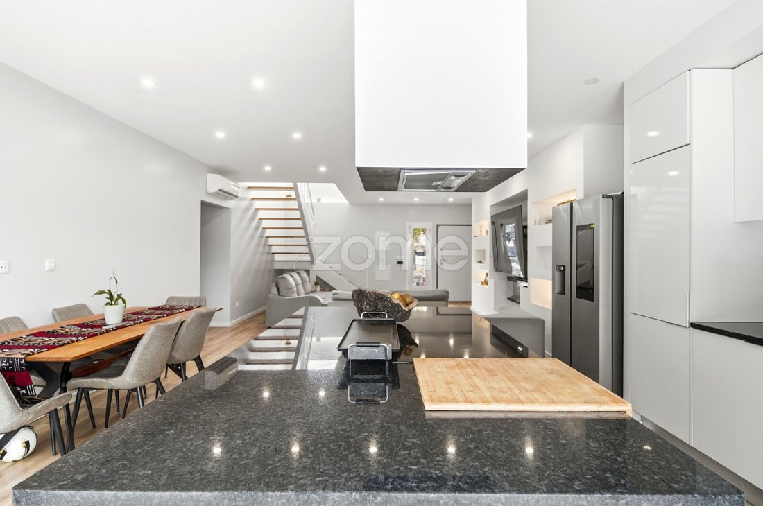 House in Ramada e Canecas, Lisbon, Portugal 4 - 17575343