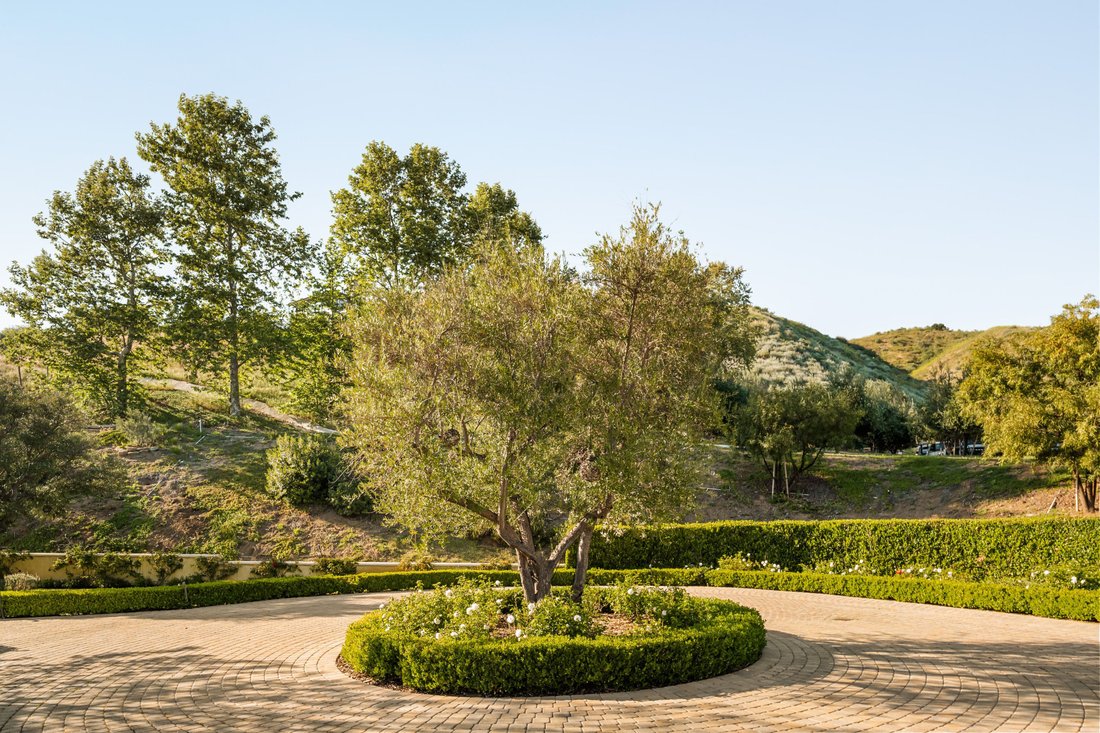 House in Hidden Hills, California, United States 5 - 17573917