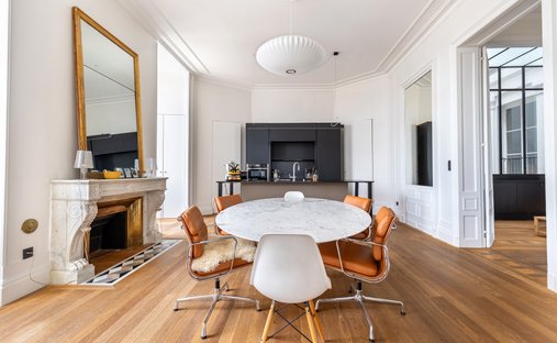 Apartment in Hôtel de Ville-Quinconce-Saint Seurin-Fondaudège, Bordeaux, France 1
