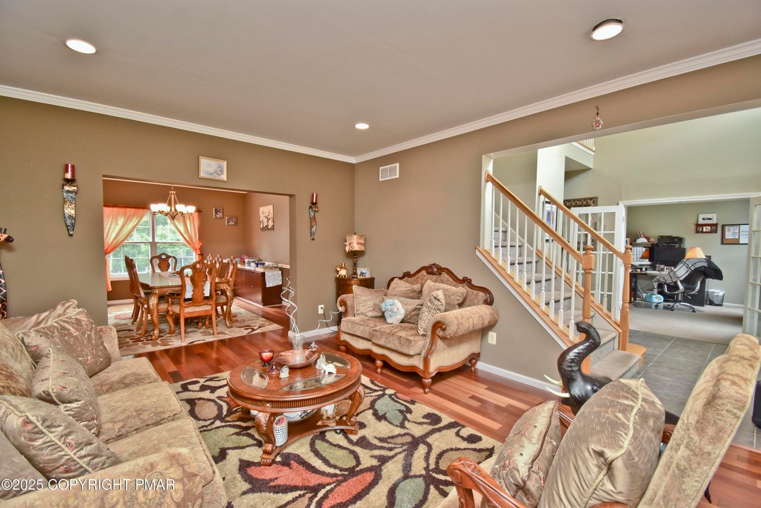 House in East Stroudsburg, Pennsylvania, United States 3 - 17574363