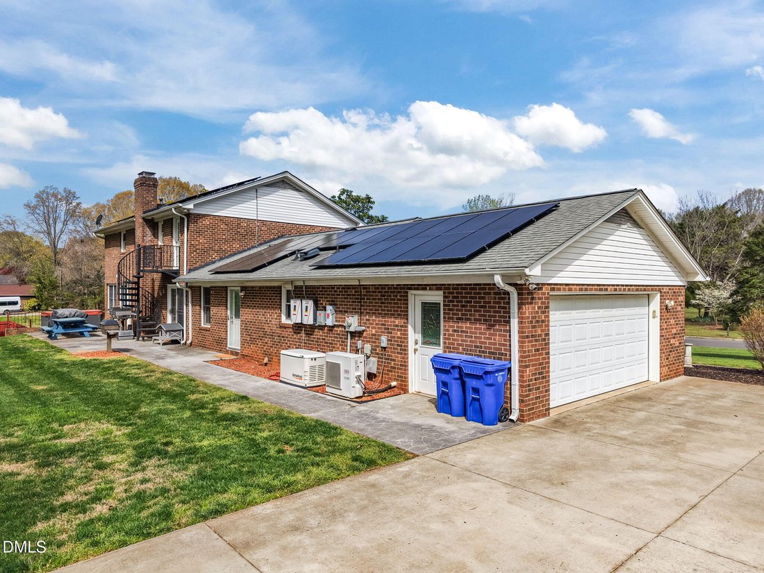 House in Mebane, North Carolina, United States 3 - 17574822