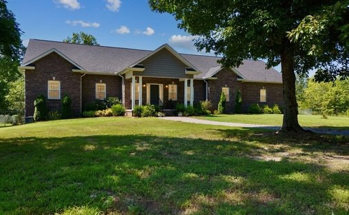 House in Nunnelly, Tennessee, United States 1