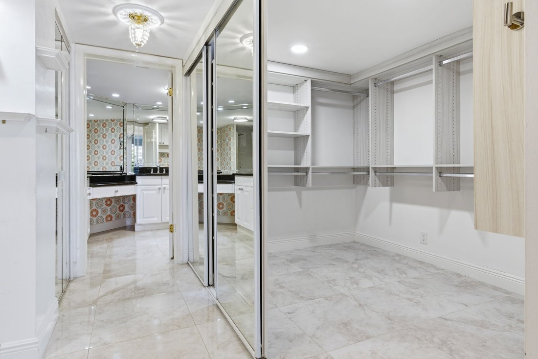 Condo in Palm Beach, Florida, United States 5 - 17589892