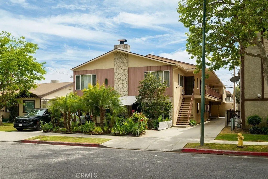 Glendale, California, United States 1 - 17591079