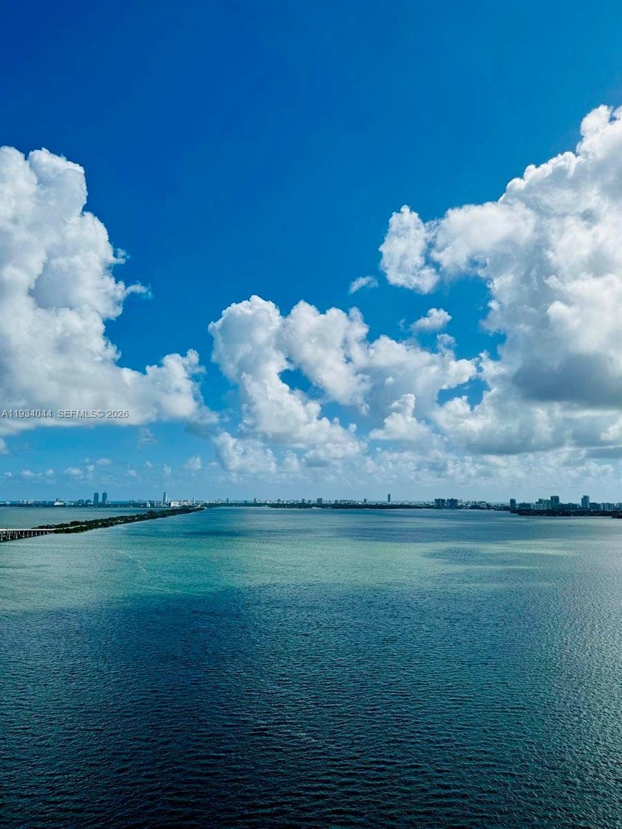 Condo in Miami, Florida, United States 2 - 16840553