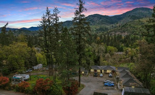 Apartment in Grants Pass, Oregon, United States 1