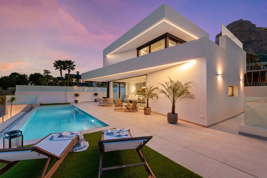 Villa in Polop, Valencian Community, Spain 1 - 17597545