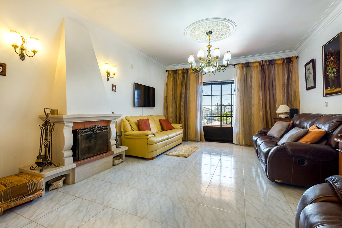 House in Rio de Mouro, Lisbon, Portugal 3 - 17597963