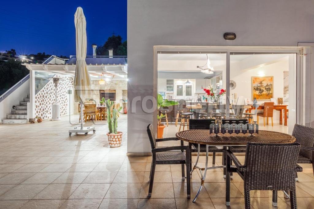 Villa in 3rd Community of Heraklion - Western, Heraklion, Greece 1 - 17595439