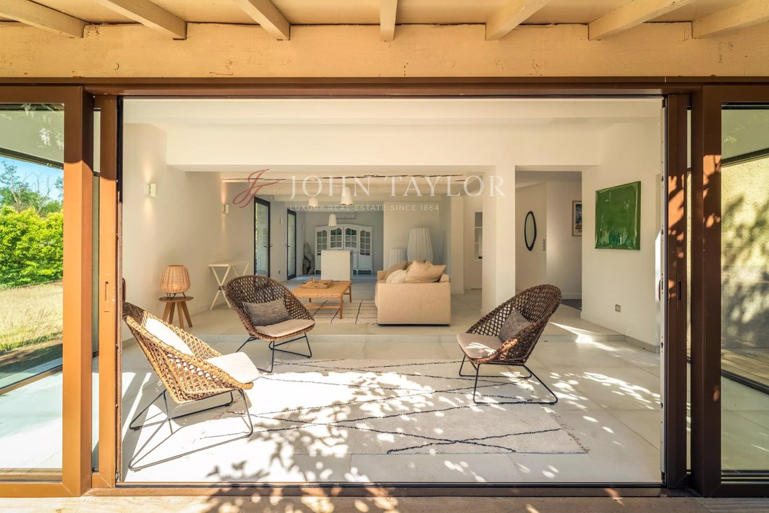 Villa in Eygalières, Provence-Alpes-Côte d'Azur, France 4 - 17595380