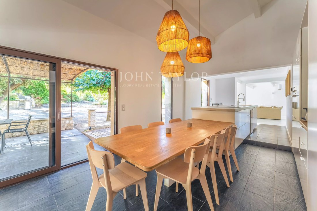 Villa in Eygalières, Provence-Alpes-Côte d'Azur, France 5 - 17595380