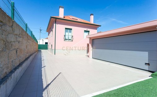 Villa a Castêlo da Maia, Oporto, Portogallo 1