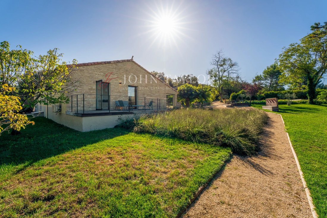 Villa in Eygalières, Provence-Alpes-Côte d'Azur, France 2 - 17595380
