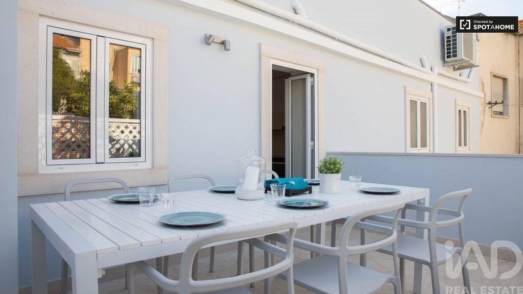 Apartment in Sao Vicente, Lisbon, Portugal 1 - 17597833
