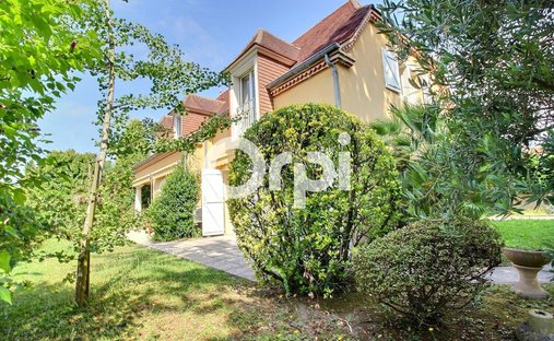 House in Pau, Nouvelle-Aquitaine, France 1
