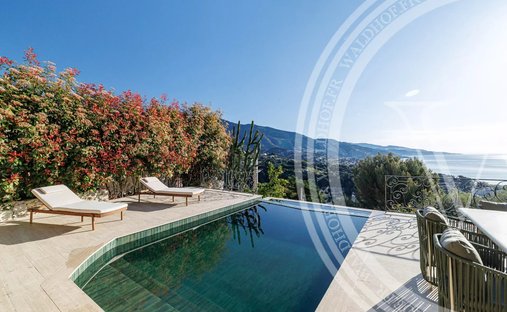 Villa in Village-Cros de Caste-Coupiere-Mont Gros, Roquebrune-Cap-Martin, France 1