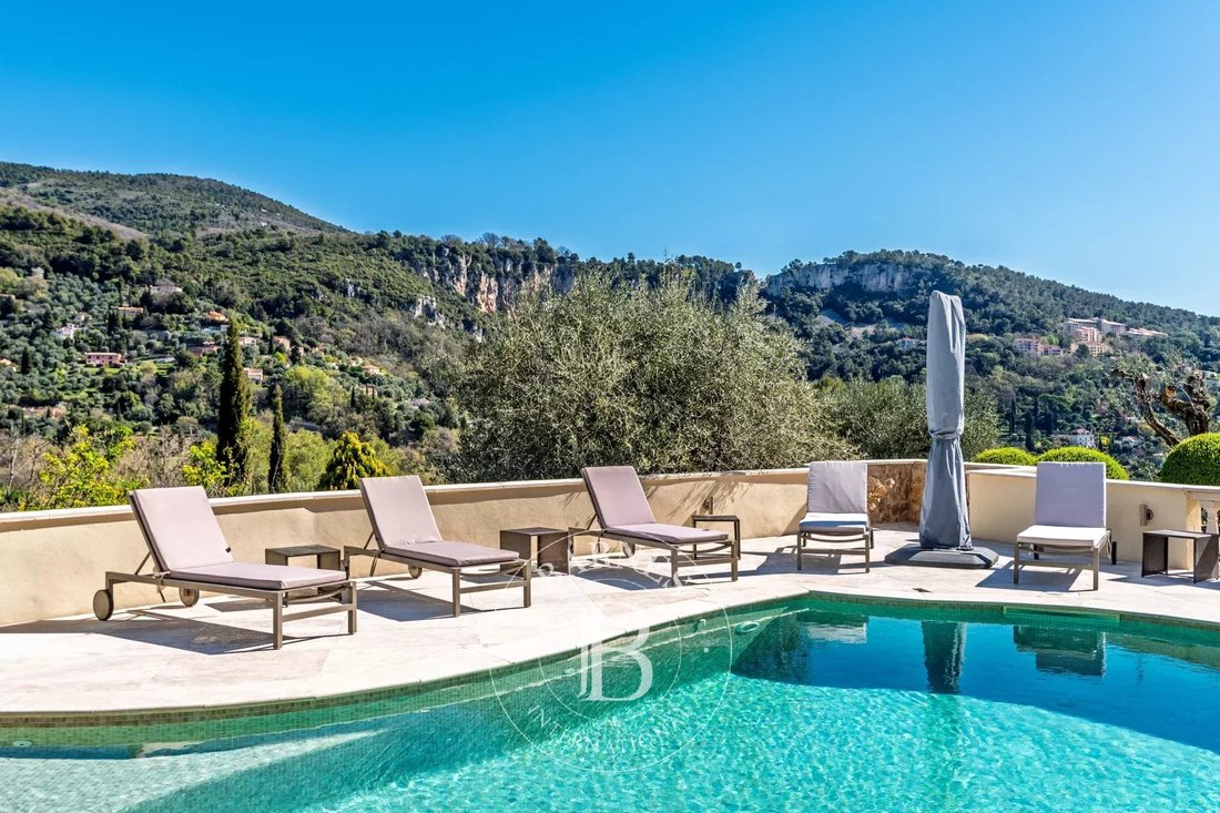 Villa in Grasse, Provence-Alpes-Côte d'Azur, France 2 - 17593287