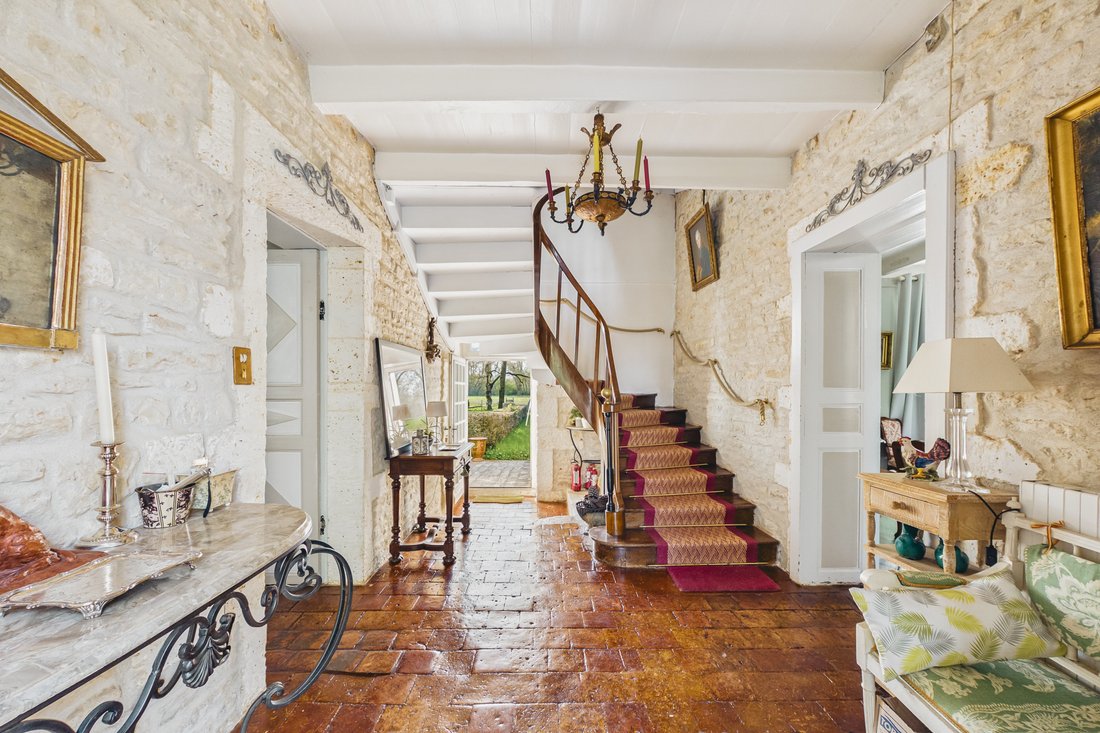 Estate in Vars, La Boixe, France 4 - 16810839