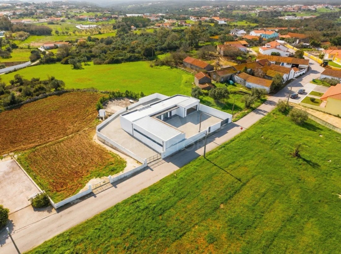 Villa in Evora de Alcobaca, Leiria District, Portugal 1 - 17260851