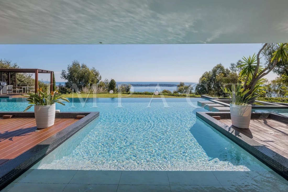 House in La Maure-Super Cannes, Vallauris, France 4 - 17268689