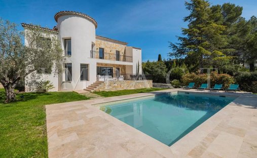 Villa à Châteauneuf-Grasse, Provence-Alpes-Côte d'Azur, France 1