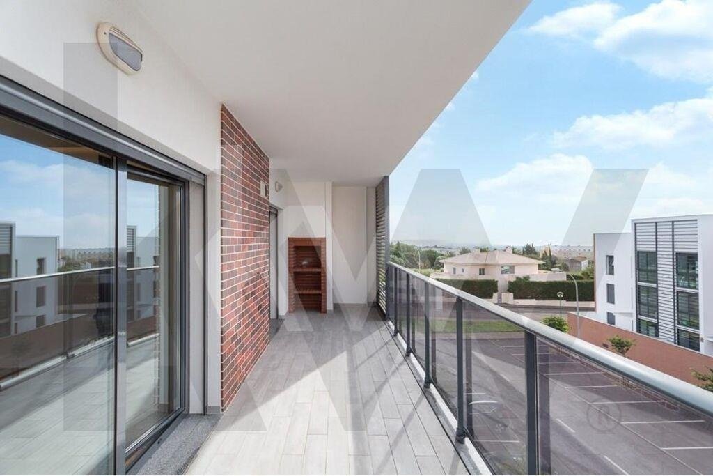 Apartment in Oeiras e Sao Juliao da Barra, Paco de Arcos e Caxias, Lisbon, Portugal 1 - 17595127