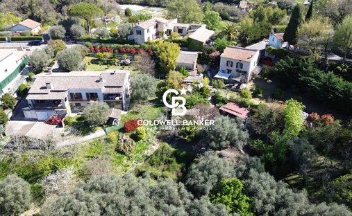 Estate in Saint-Paul-de-Vence, Provence-Alpes-Côte d'Azur, France 1
